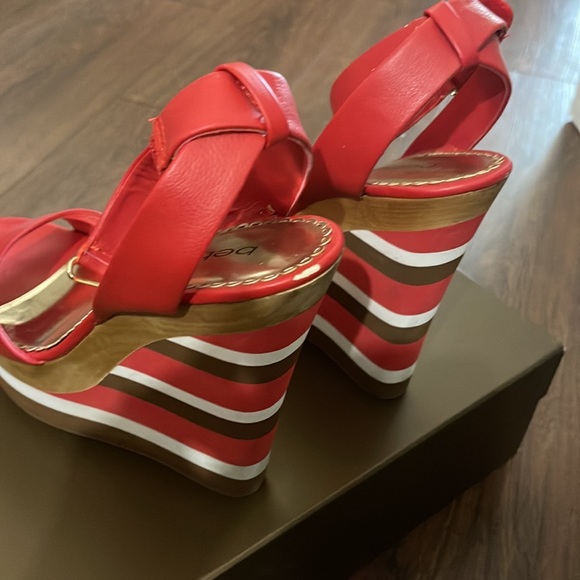Bebe Wedge - Picture 5 of 6